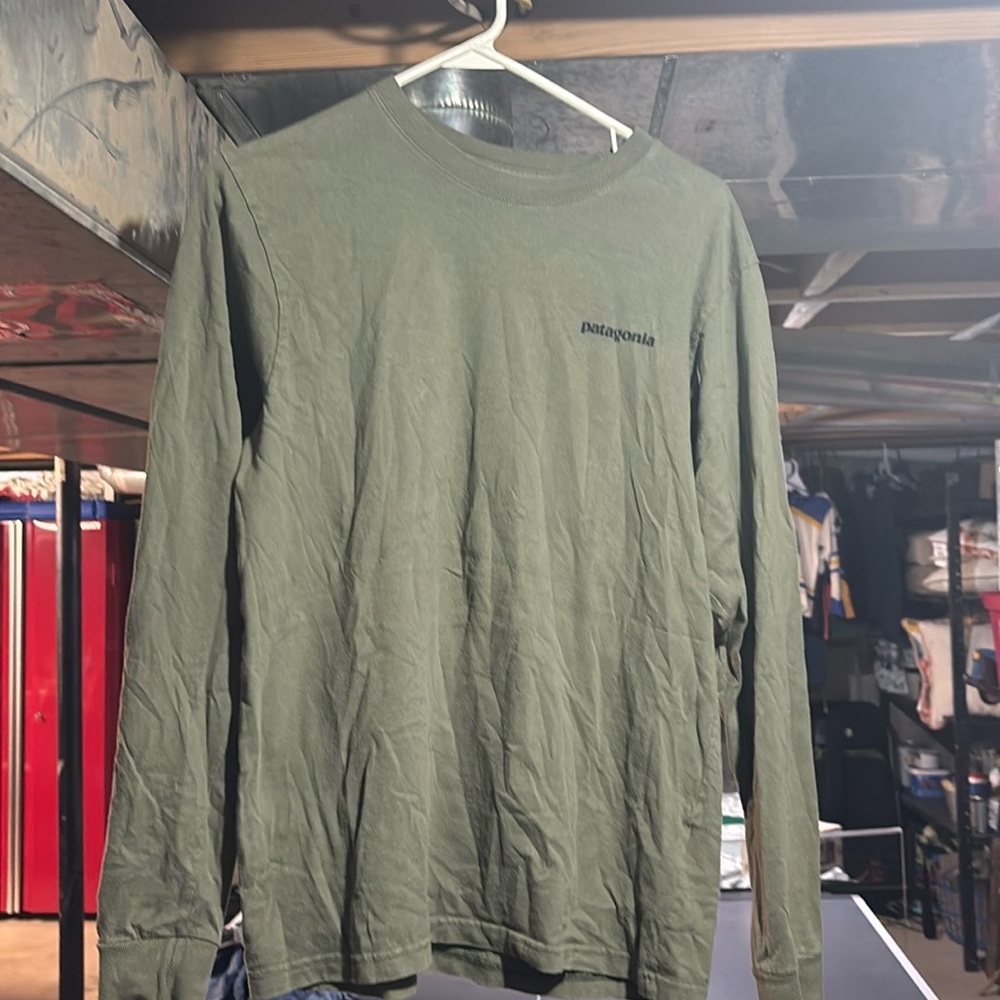 Green Patagonia long sleeve